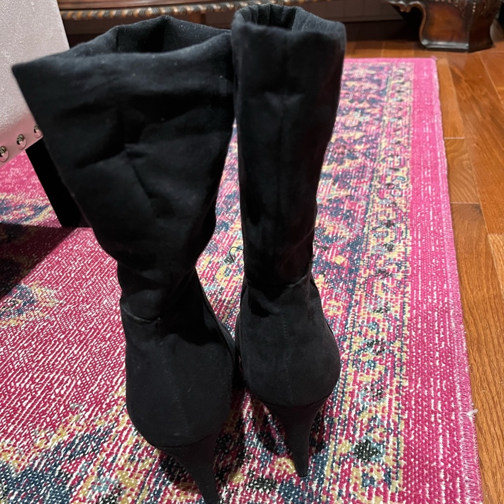 Express Shoes - Picture 2 of 5